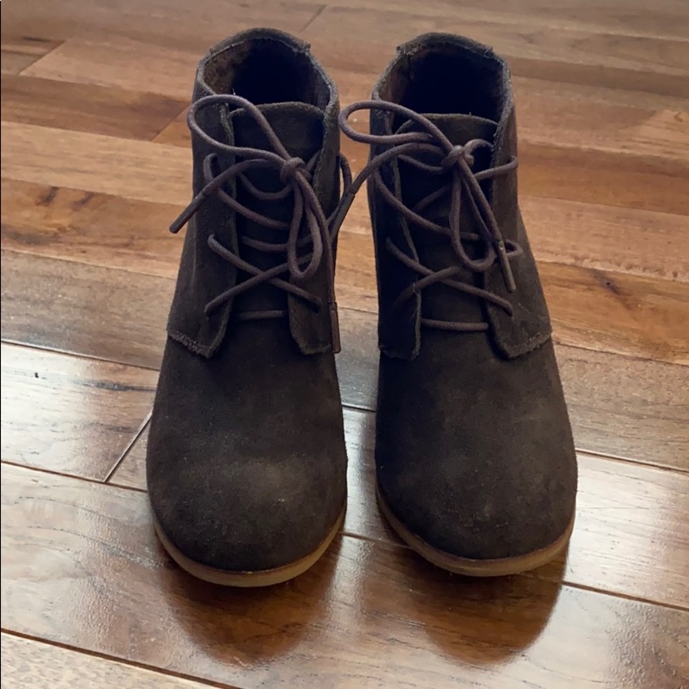 Toms Brown Booties - Picture 2 of 8